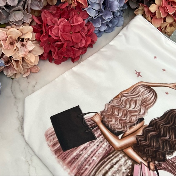 Two Girls Shopping in Paris Zippered Shoulder Tote Bag - Picture 9 of 16